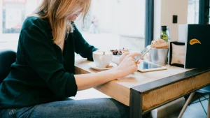 Cara Memilih Maklon Skincare Terbaik